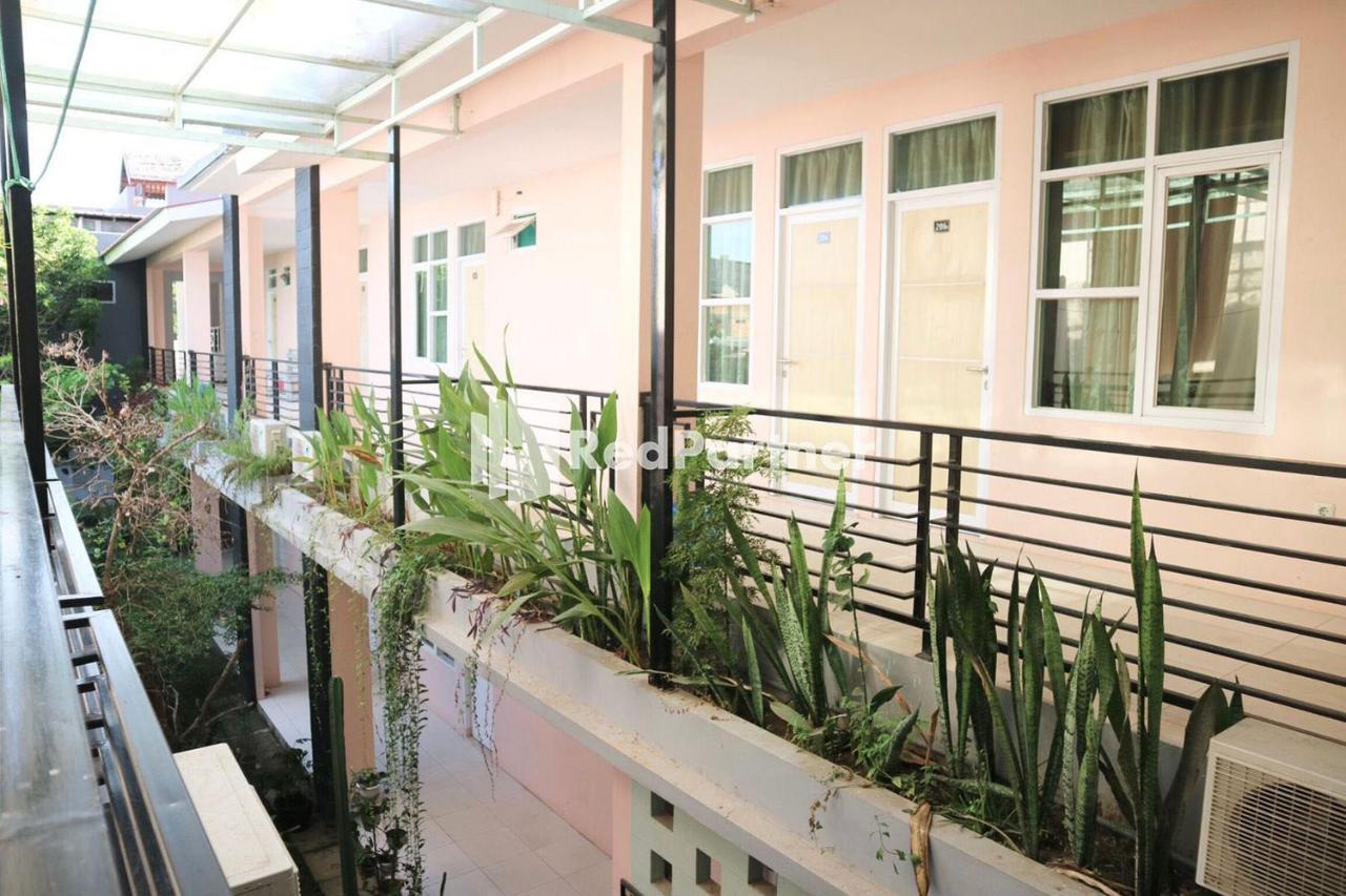 Wisma Suci Syariah Polewali Mandar Mitra Reddoorz Matakali Εξωτερικό φωτογραφία