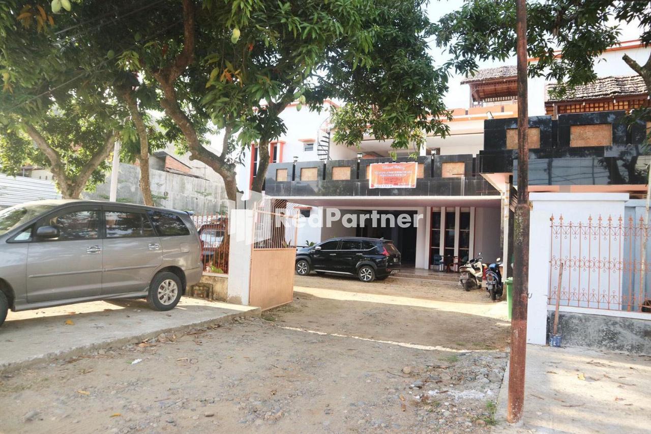 Wisma Suci Syariah Polewali Mandar Mitra Reddoorz Matakali Εξωτερικό φωτογραφία